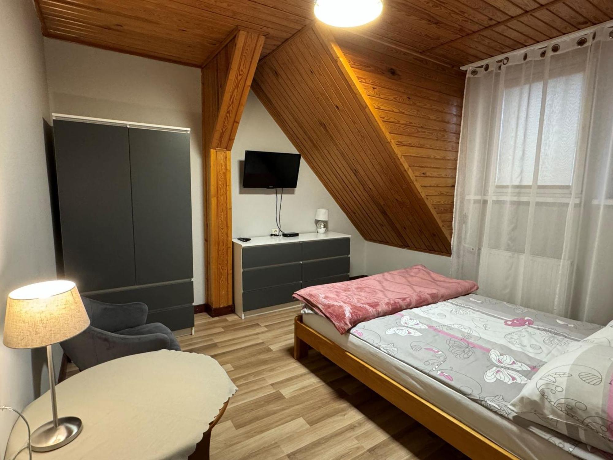 Dom Wczasowy Przy Skalkach Szklarska Poręba Esterno foto
